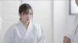 金牌客服董董恩电视剧免费观看这个姿势真的累