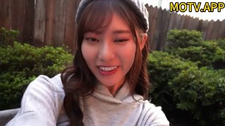 YOUTUBE 下载学生女友眼镜娘足交